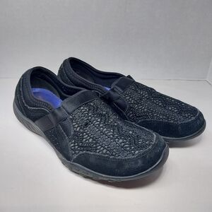 Skechers Women's size 8 Relaxed Fit Memory Foam Black Suede Lace Slip-On Shoes